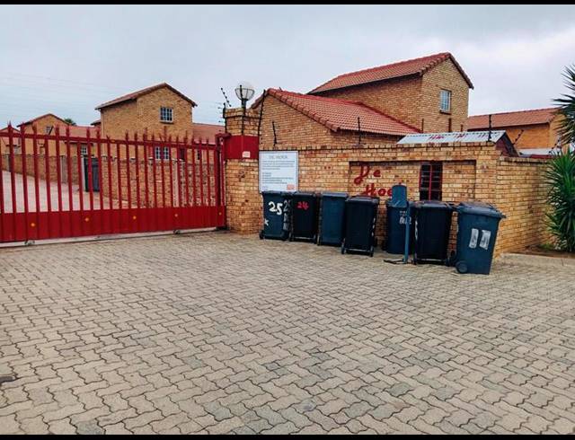 3 BEDROOM DUPLEX FOR SALE IN GROBLERPARK